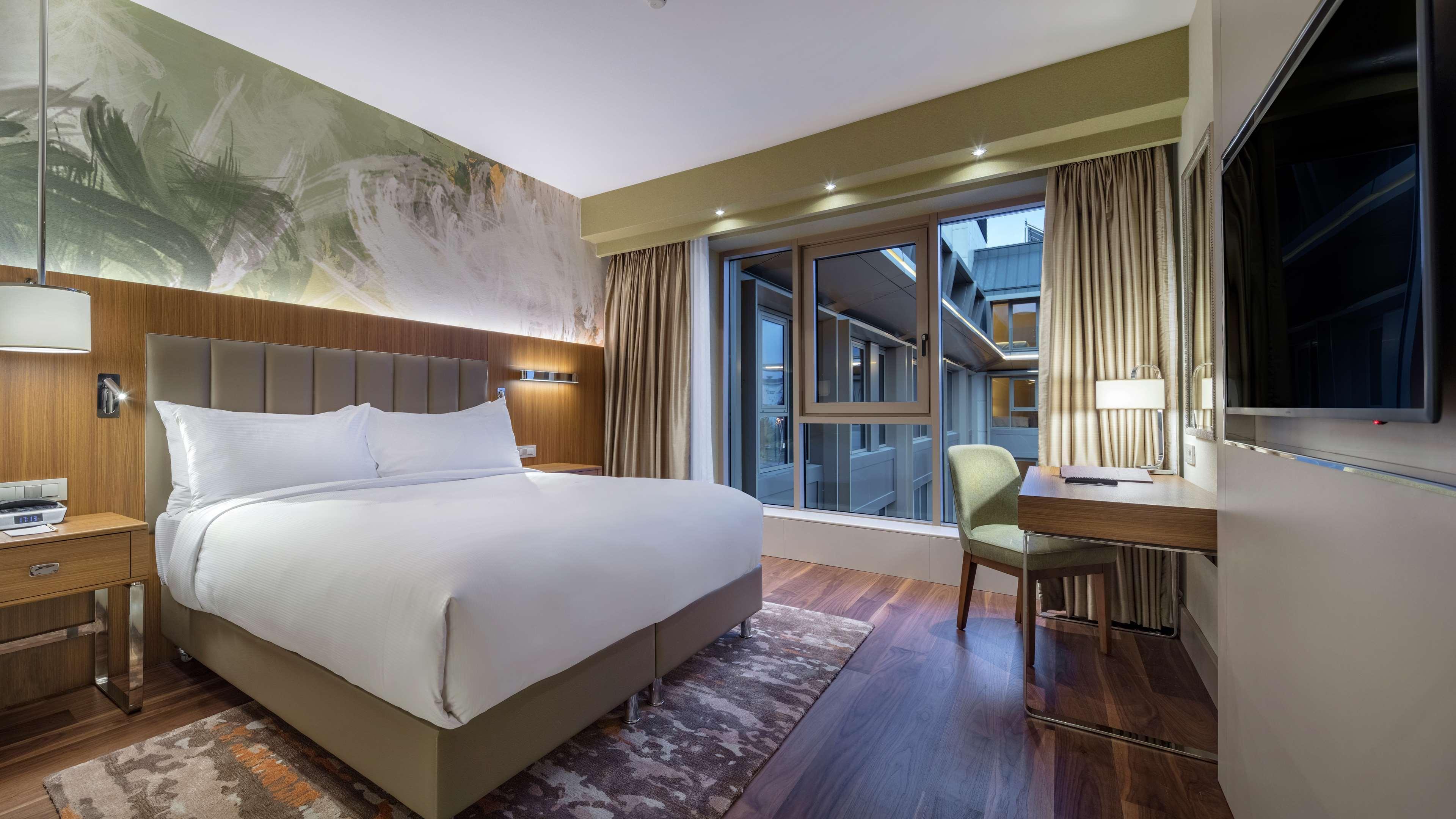 ดับเบิลทรี บาย ฮิลตัน สกอปเย Hotel สโกเปีย ภายนอก รูปภาพ Deluxe Room