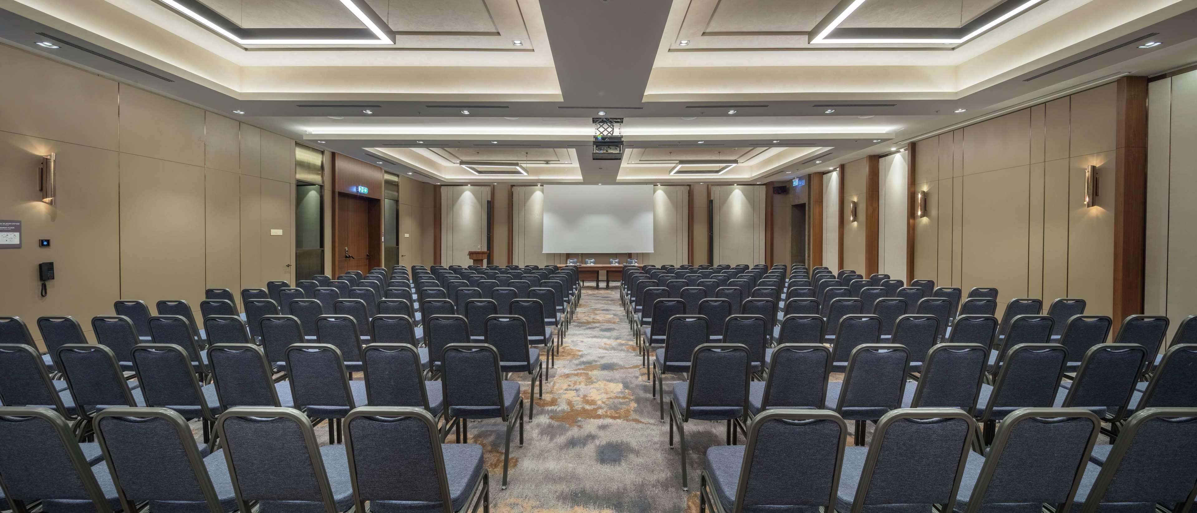 ดับเบิลทรี บาย ฮิลตัน สกอปเย Hotel สโกเปีย ภายนอก รูปภาพ The ballroom