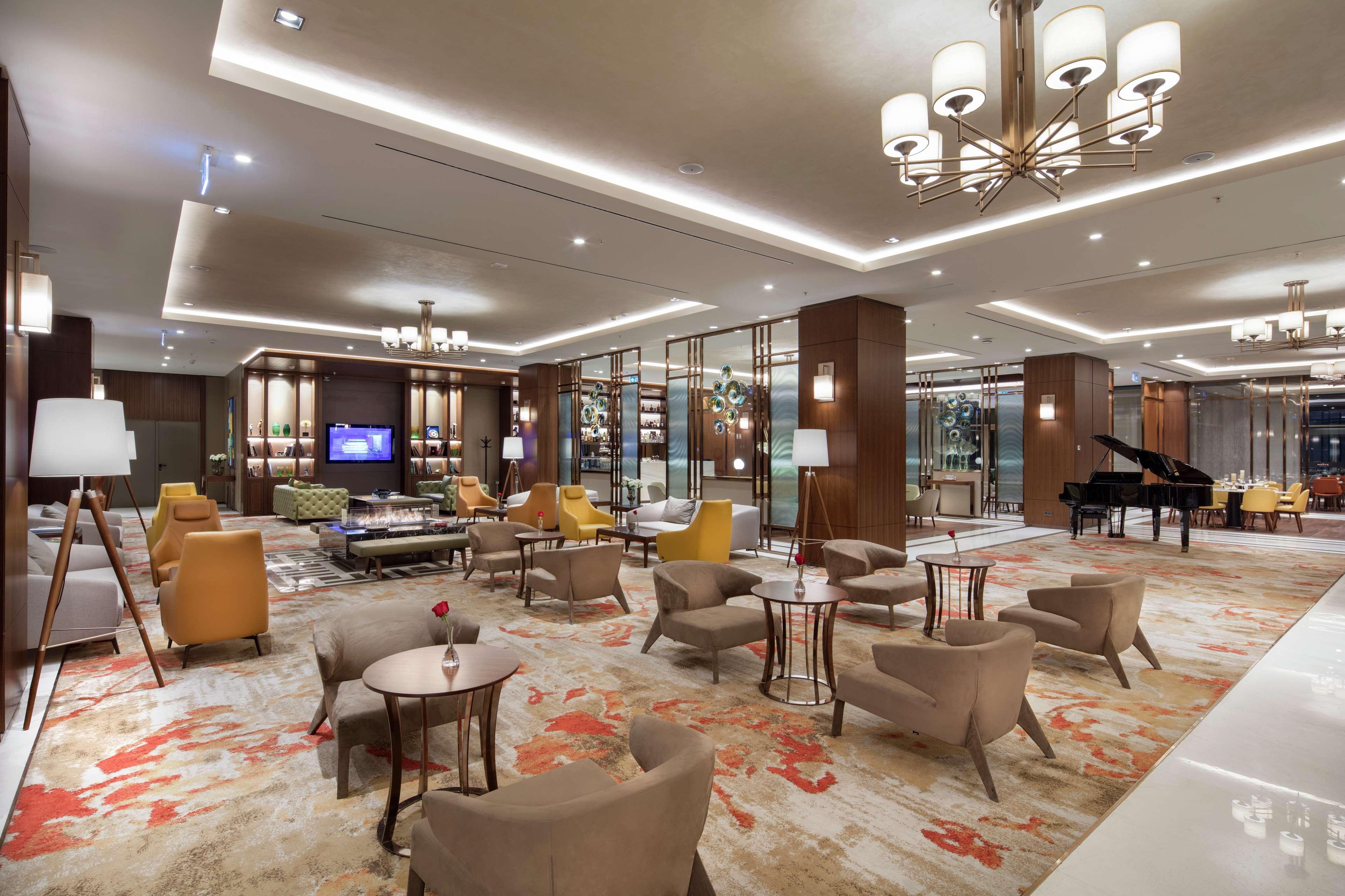 ดับเบิลทรี บาย ฮิลตัน สกอปเย Hotel สโกเปีย ภายนอก รูปภาพ The lobby of the hotel