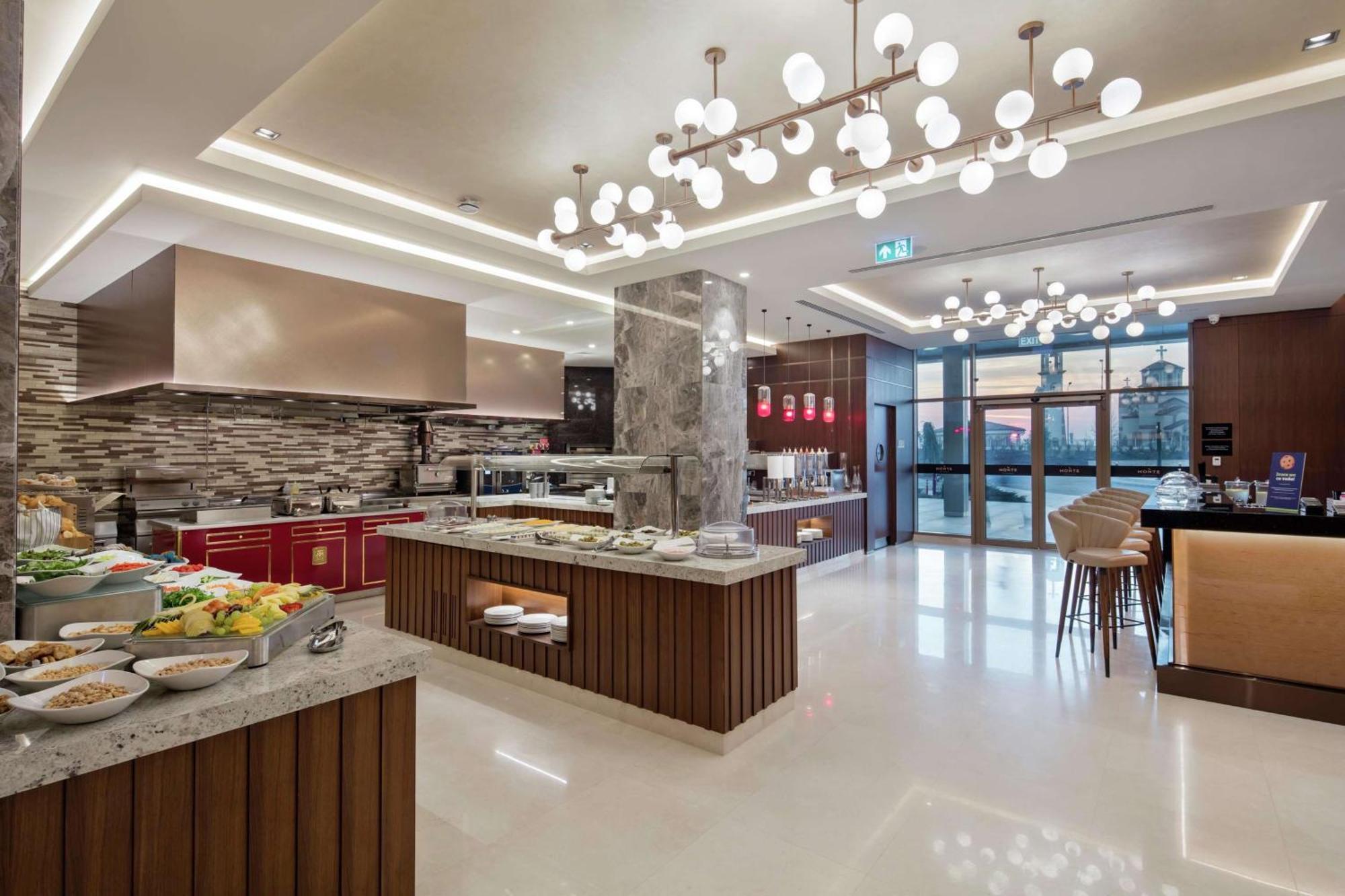 ดับเบิลทรี บาย ฮิลตัน สกอปเย Hotel สโกเปีย ภายนอก รูปภาพ The Kitchen Table