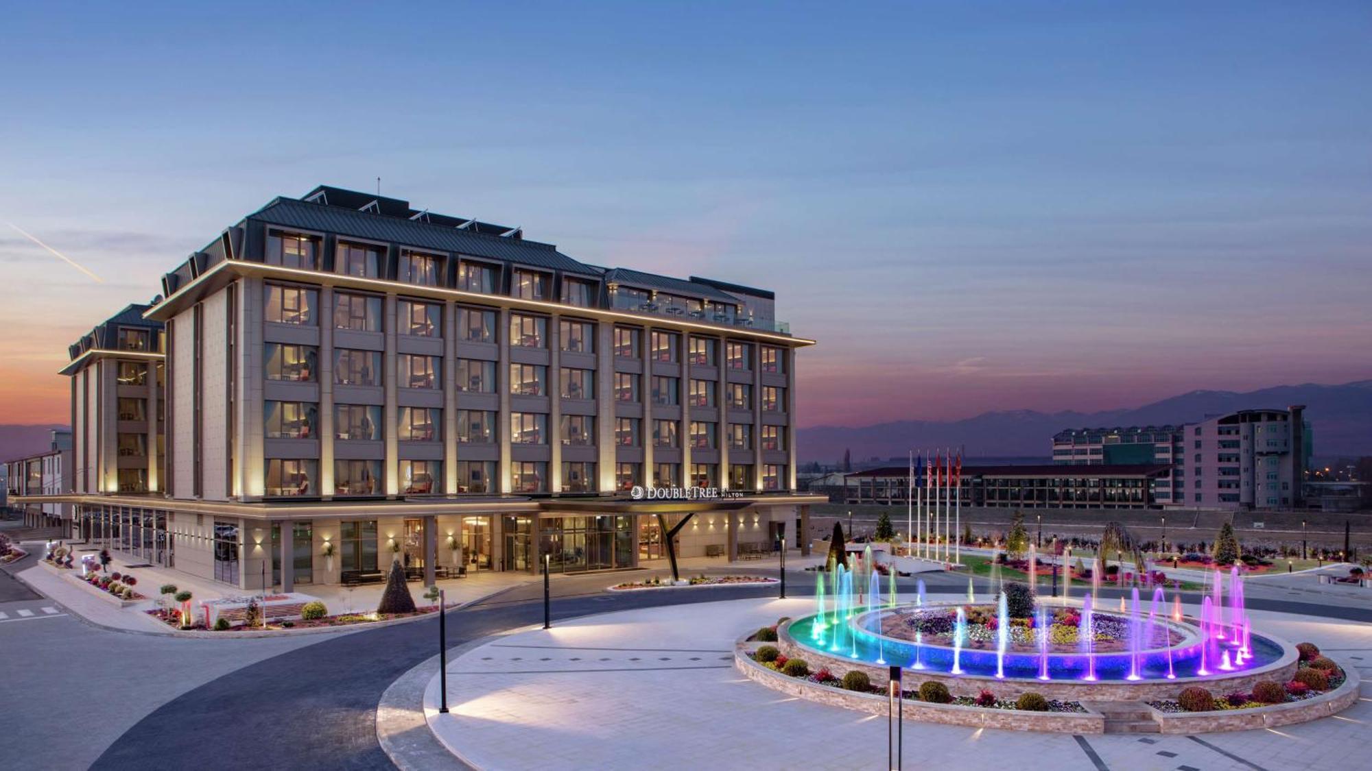 ดับเบิลทรี บาย ฮิลตัน สกอปเย Hotel สโกเปีย ภายนอก รูปภาพ Hilton Athens