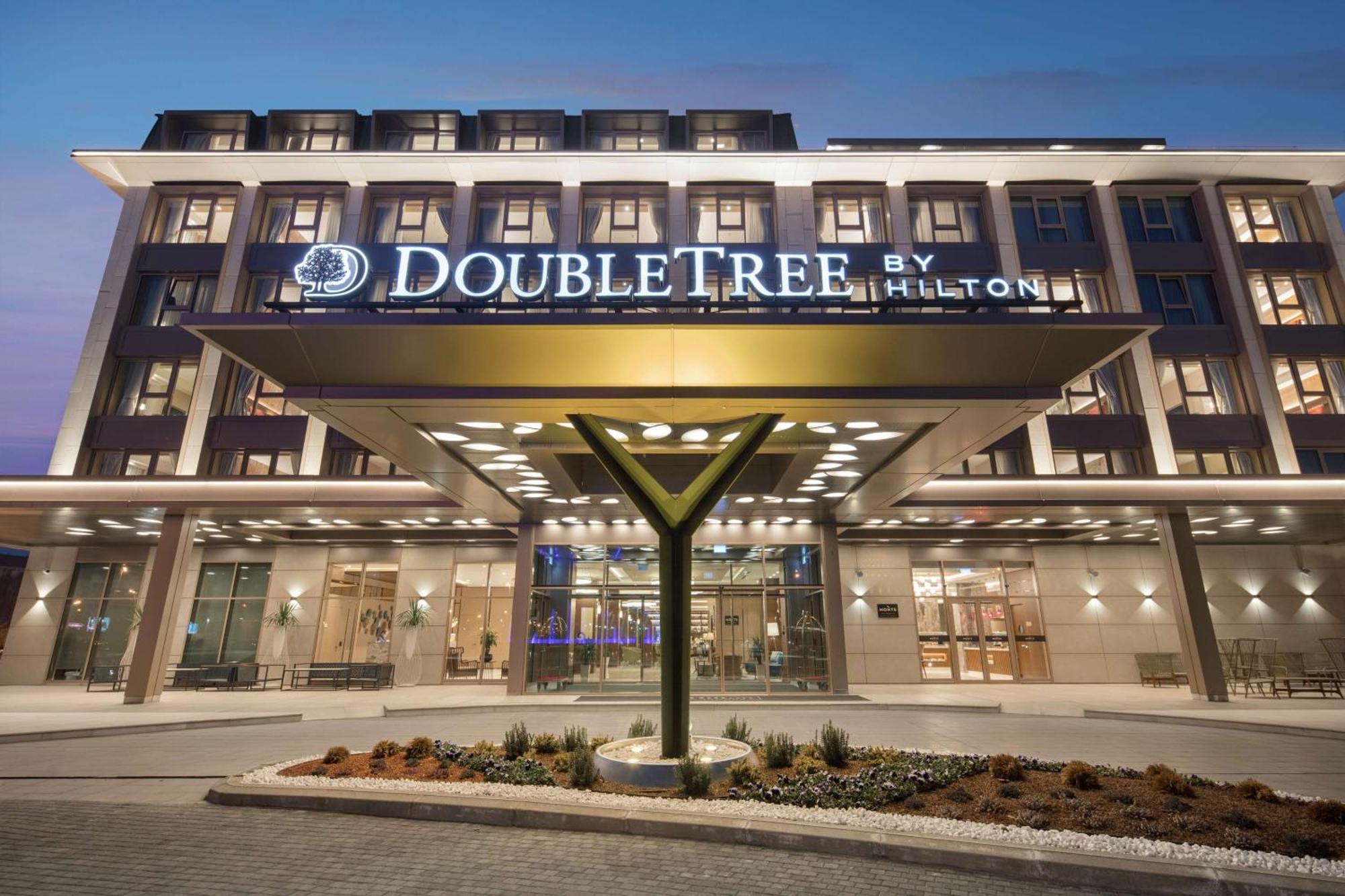 ดับเบิลทรี บาย ฮิลตัน สกอปเย Hotel สโกเปีย ภายนอก รูปภาพ DoubleTree by Hilton Athens