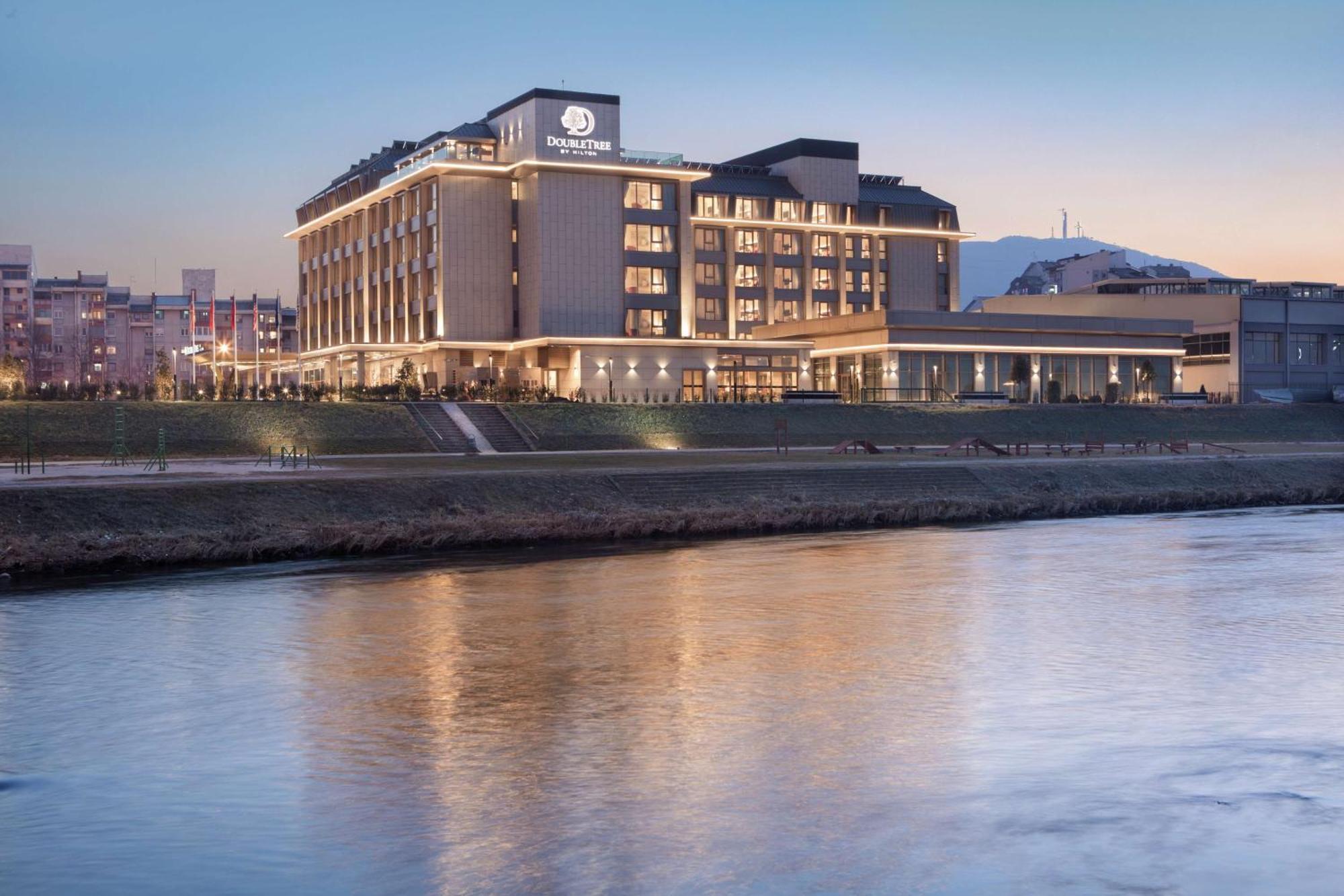 ดับเบิลทรี บาย ฮิลตัน สกอปเย Hotel สโกเปีย ภายนอก รูปภาพ The Westin Chosun Hotel